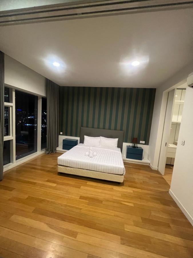 Platinum Klcc Pool View Apartment Kuala Lumpur Bagian luar foto