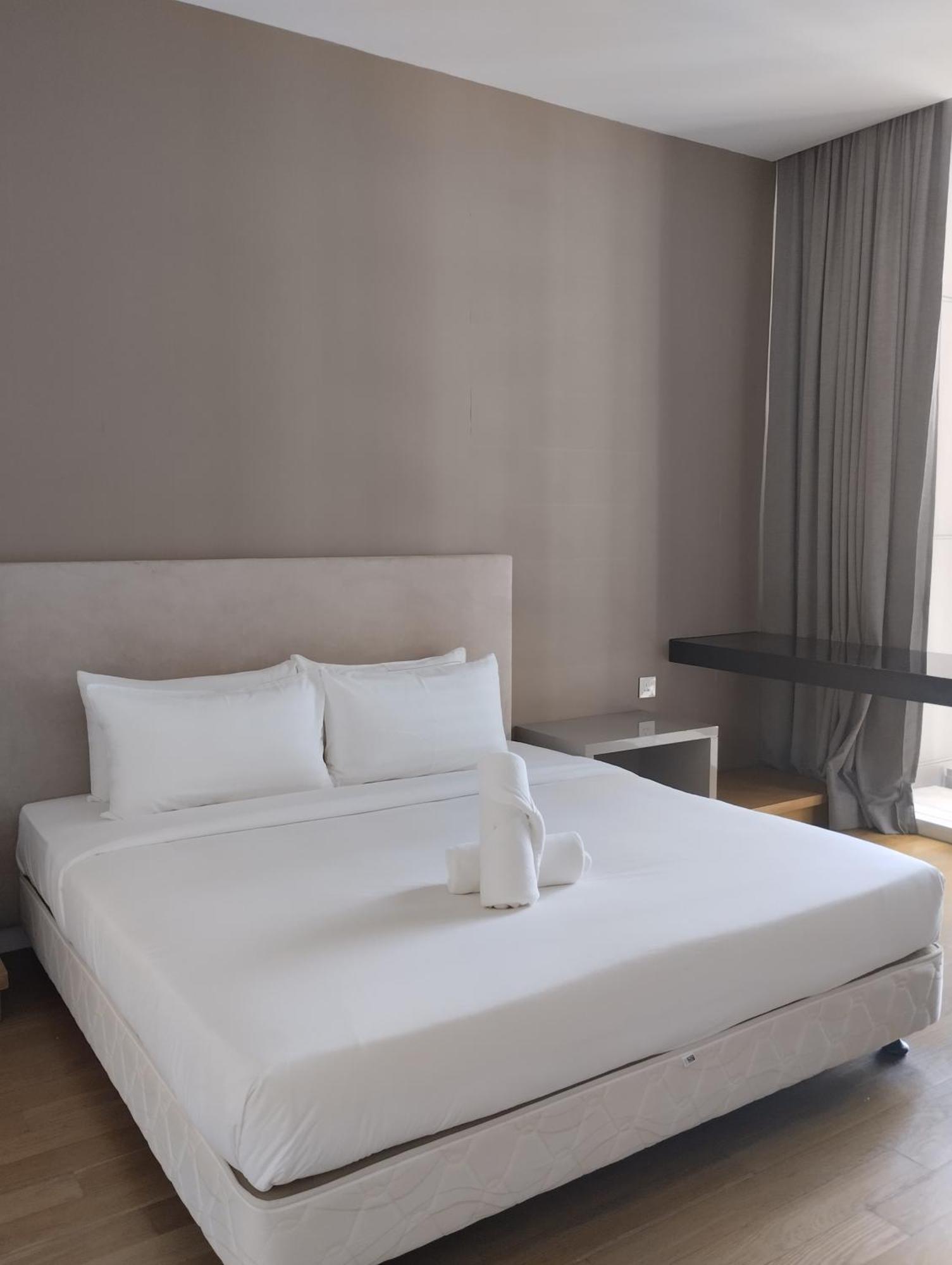 Platinum Klcc Pool View Apartment Kuala Lumpur Bagian luar foto