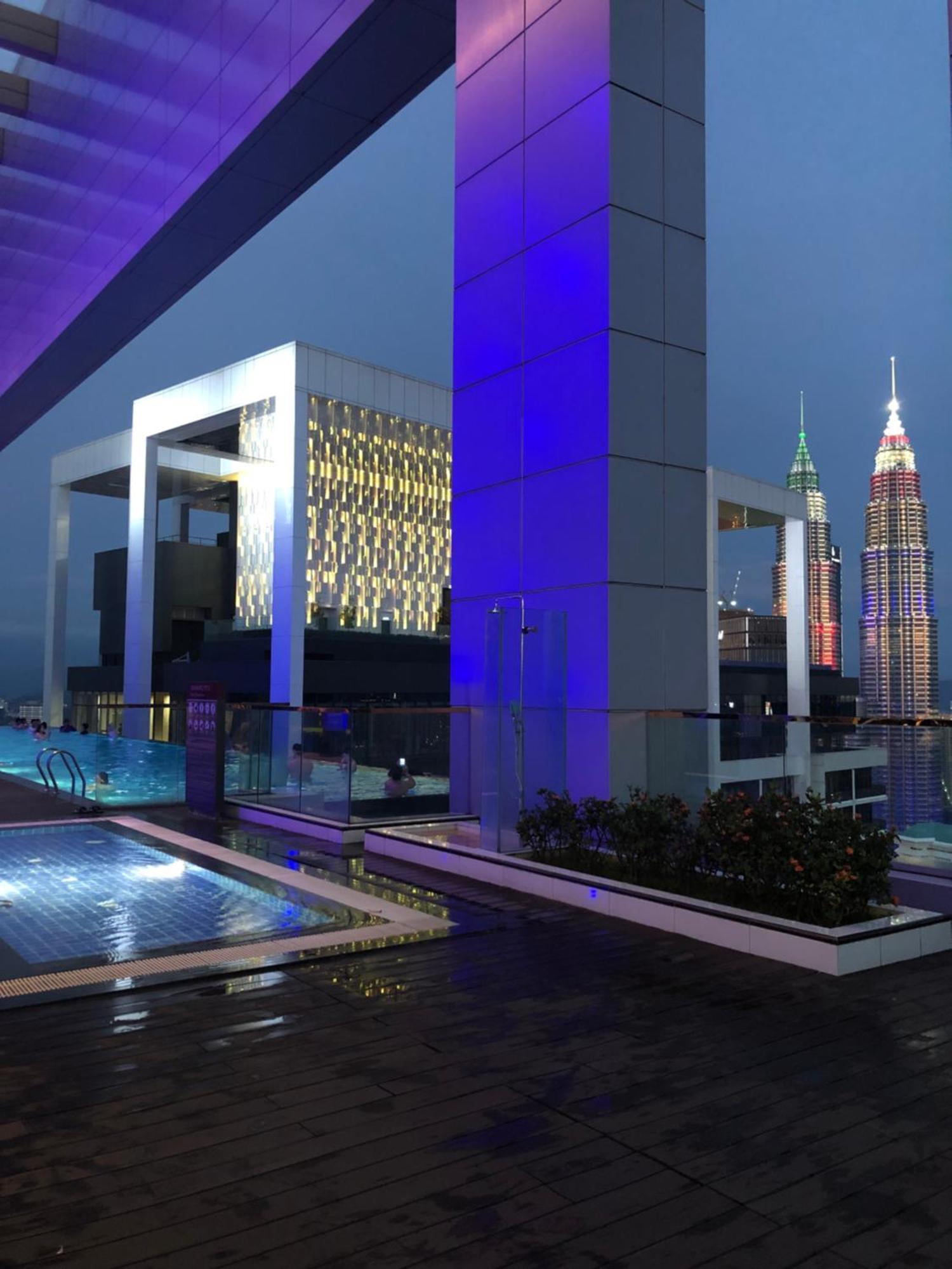 Platinum Klcc Pool View Apartment Kuala Lumpur Bagian luar foto