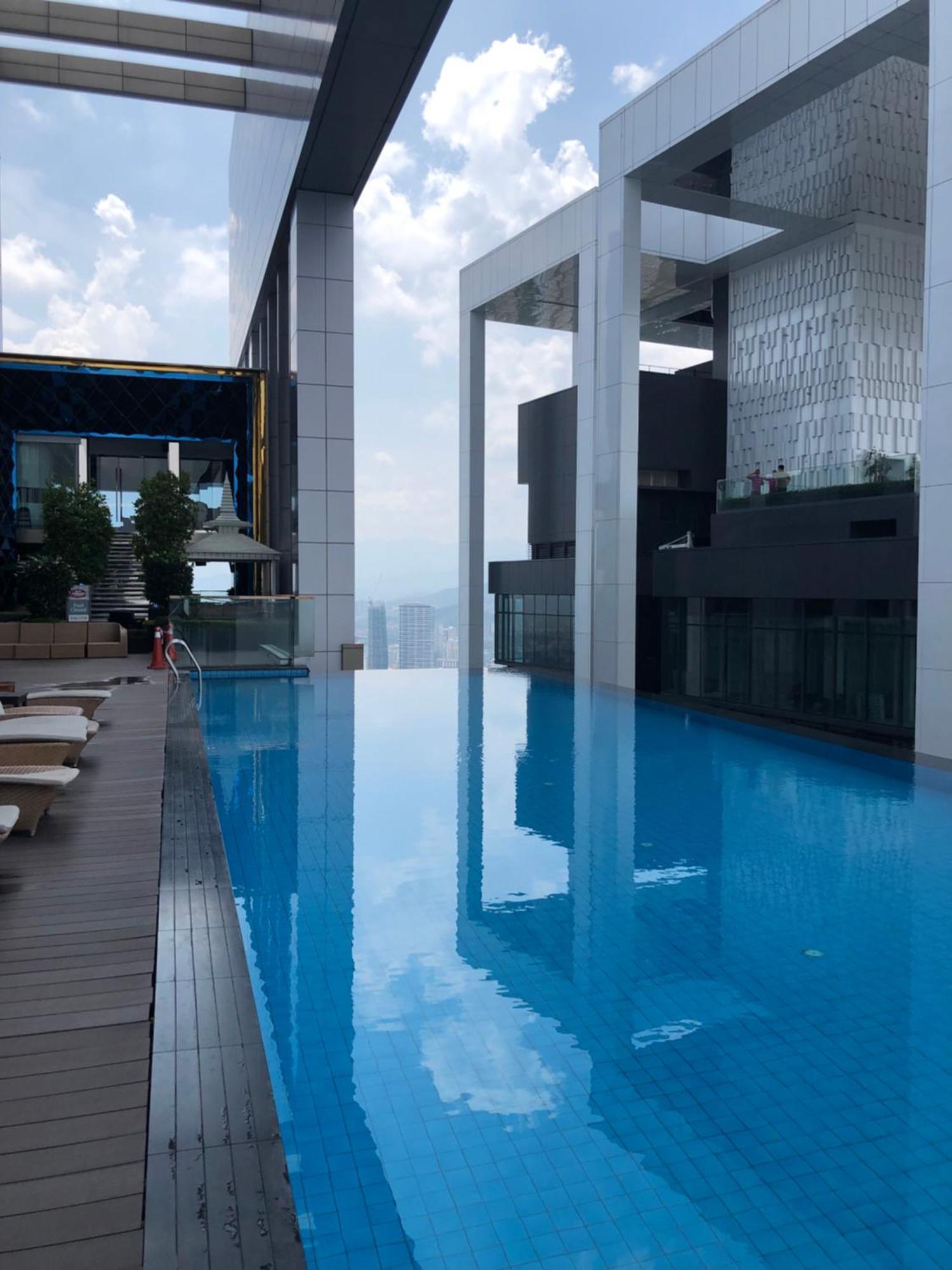 Platinum Klcc Pool View Apartment Kuala Lumpur Bagian luar foto