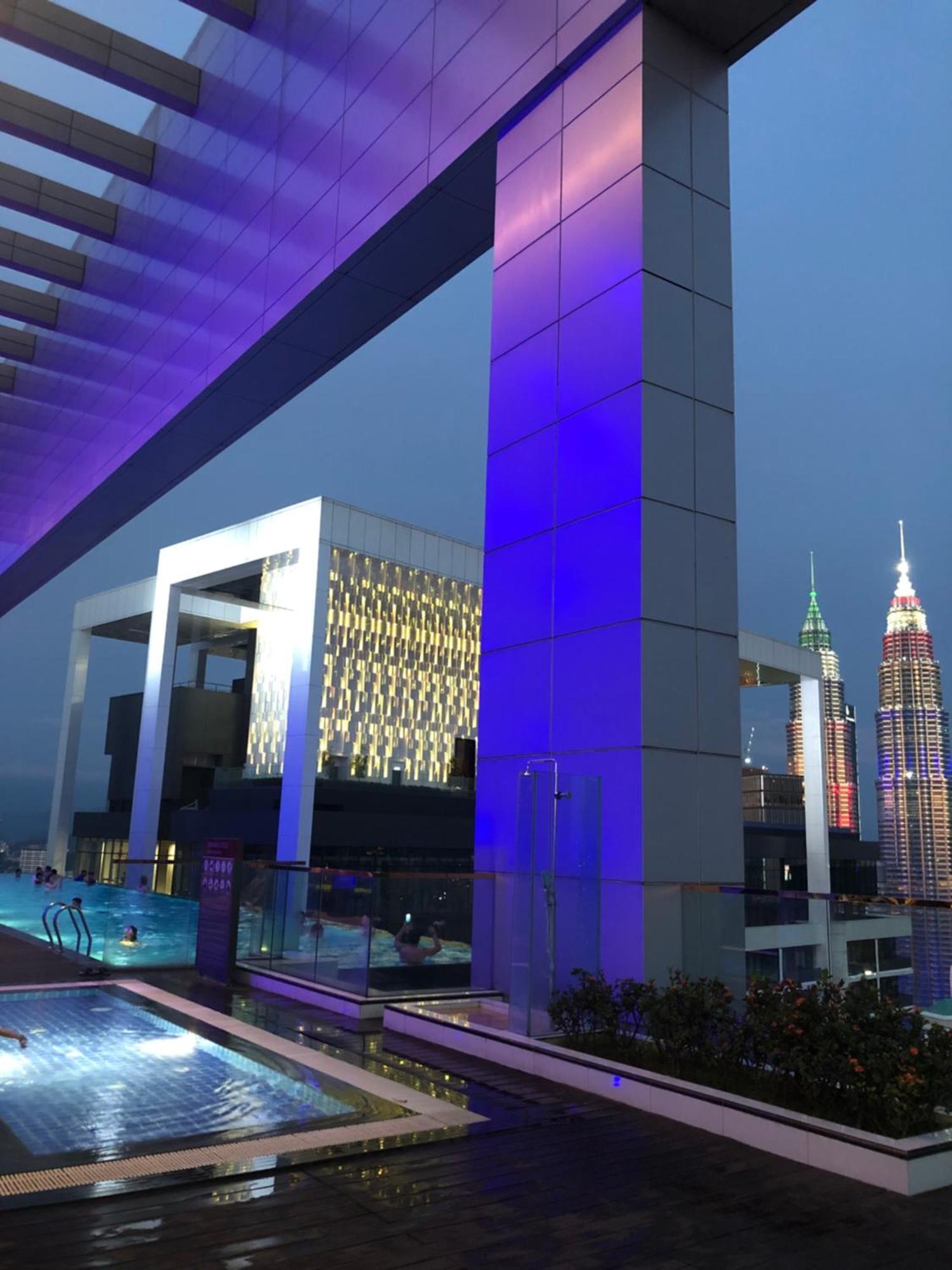 Platinum Klcc Pool View Apartment Kuala Lumpur Bagian luar foto
