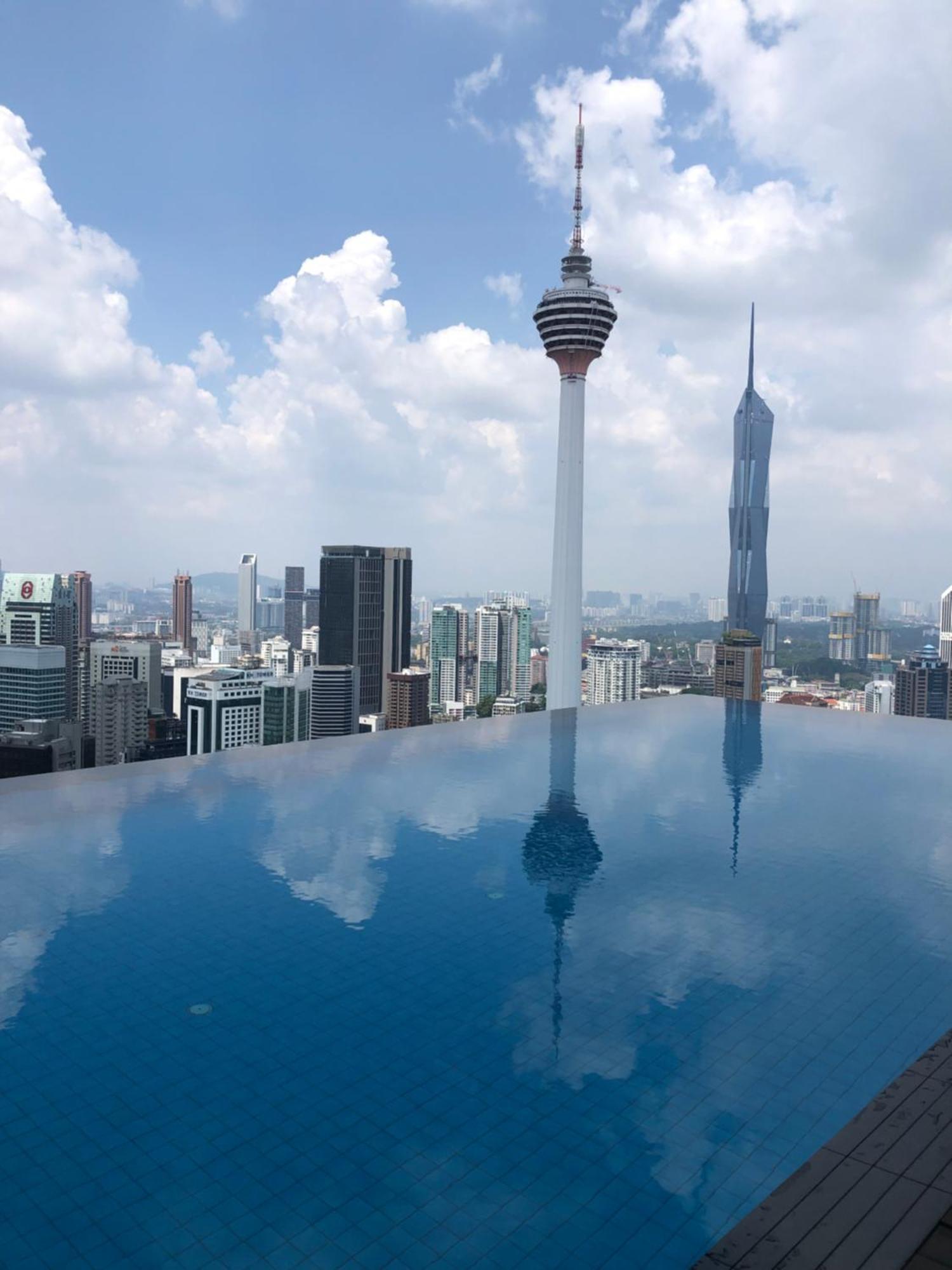 Platinum Klcc Pool View Apartment Kuala Lumpur Bagian luar foto